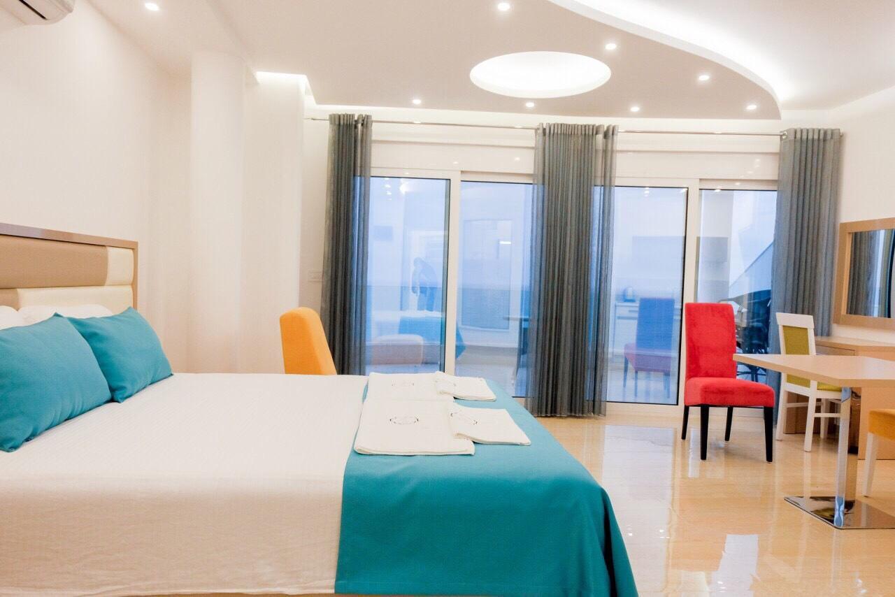 Apartments D'Hermes Ulcinj Buitenkant foto